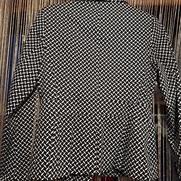 Blazer - Picture 2 of 2